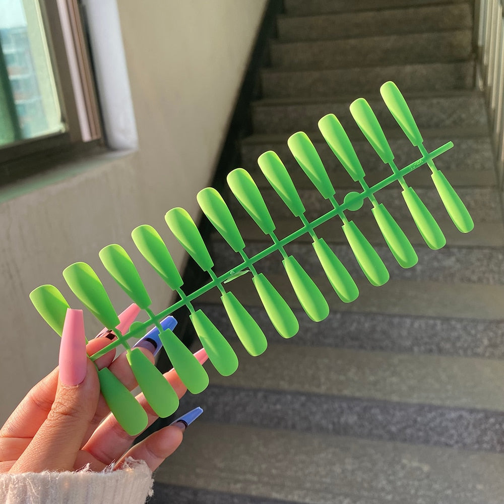 ChicNails - Zestaw Matowych Paznokci Sztucznych 24 Sztuki