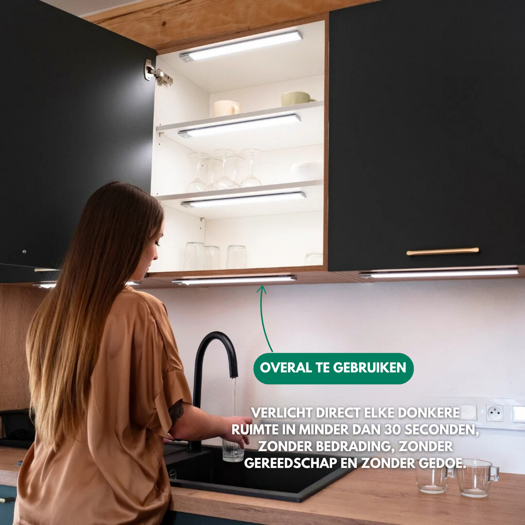 Lampa z czujnikiem ruchu | 1+2 GRATIS